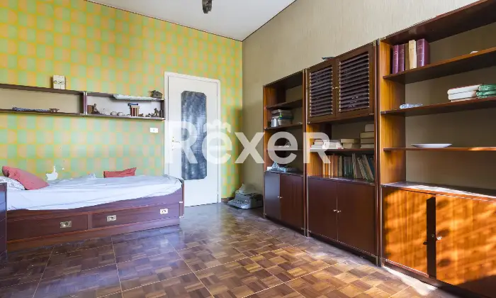 Rexer-Torino-Torino-Corso-Eusebio-Giambone-Ampio-appartamento-di-mq-con-box-auto-piano-Altro