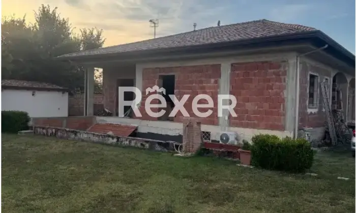 Rexer-Capua-Villa-in-vendita-in-Via-Aeroporto-a-Capua-Altro