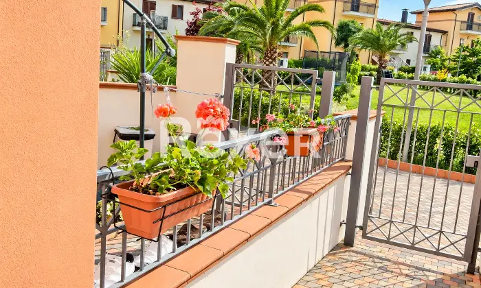 Rexer-San-Vito-Chietino-Trilocale-con-ingresso-indipendente-e-giardino-privato-Esterno