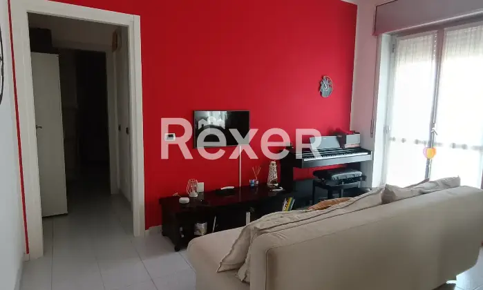 Rexer-Milano-Bilocale-mq-piano-con-ascensore-Altro