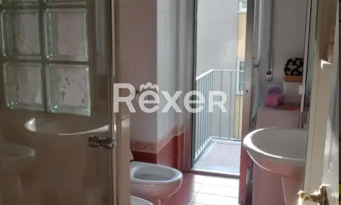 Rexer-Milano-Bilocale-mq-piano-con-ascensore-Bagno
