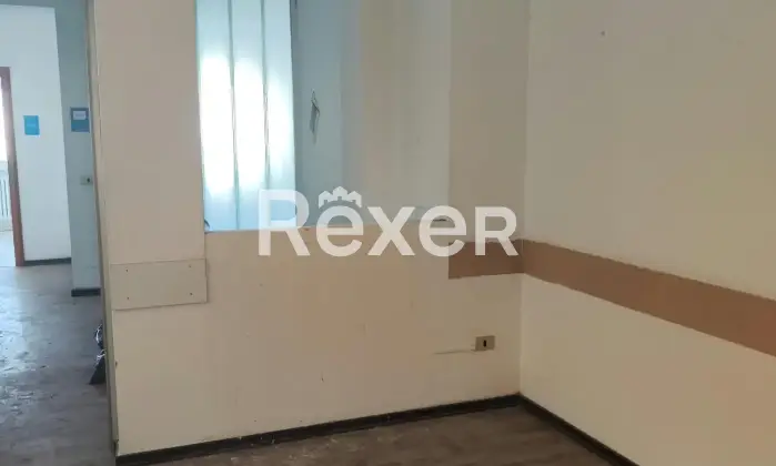 Rexer-Barletta-APPARTAMENTO-DI-AMPIA-METRATURA-VIA-CIALDINI-N-Altro