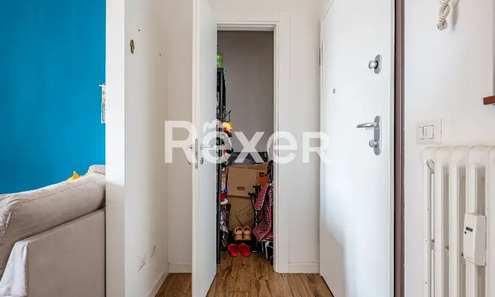 Rexer-Firenze-San-Jacopino-pressi-ultimo-piano-di-piccola-palazzina-quadrivani-con-due-balconi-in-perfetto-stato-Ripostiglio