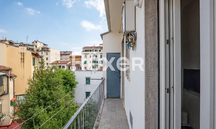 Rexer-Firenze-San-Jacopino-pressi-ultimo-piano-di-piccola-palazzina-quadrivani-con-due-balconi-in-perfetto-stato-Altro