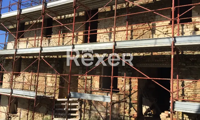 Rexer-SantAngelo-in-Pontano-Rustico-in-vendita-in-Via-Roma-a-SantAngelo-in-Pontano-Altro