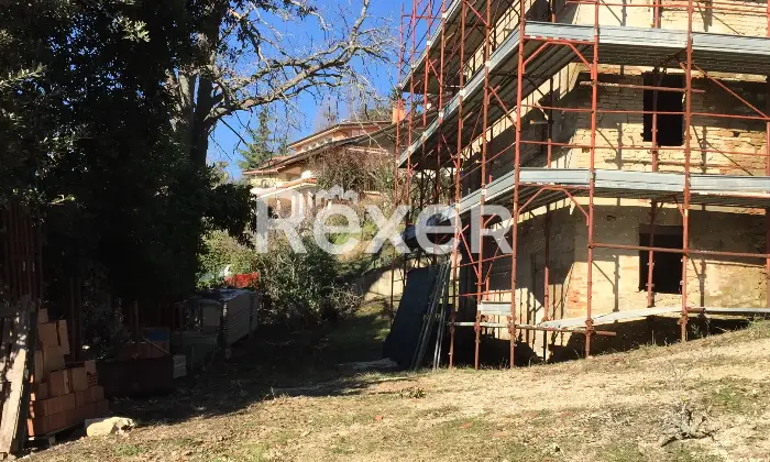 Rexer-SantAngelo-in-Pontano-Rustico-in-vendita-in-Via-Roma-a-SantAngelo-in-Pontano-Altro