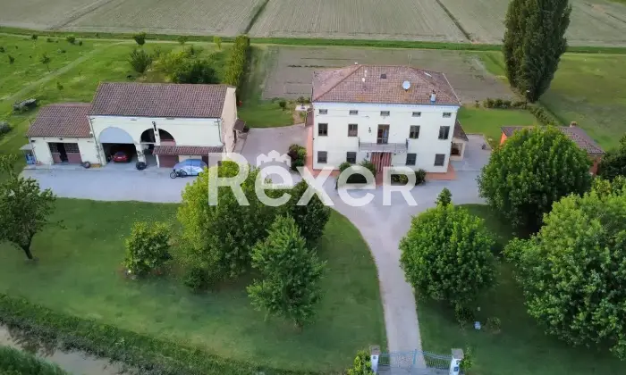 Rexer-Finale-Emilia-Propriet-rustica-con-ampio-terreno-agricolo-e-box-Finale-Emilia-Altro