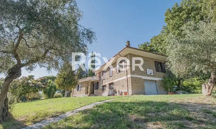 Rexer-Roma-Villa-Unifamiliare-con-terreno-Altro