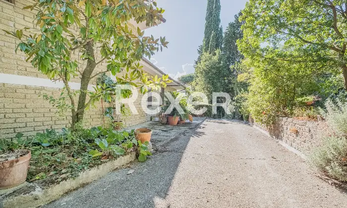 Rexer-Roma-Villa-Unifamiliare-con-terreno-Altro