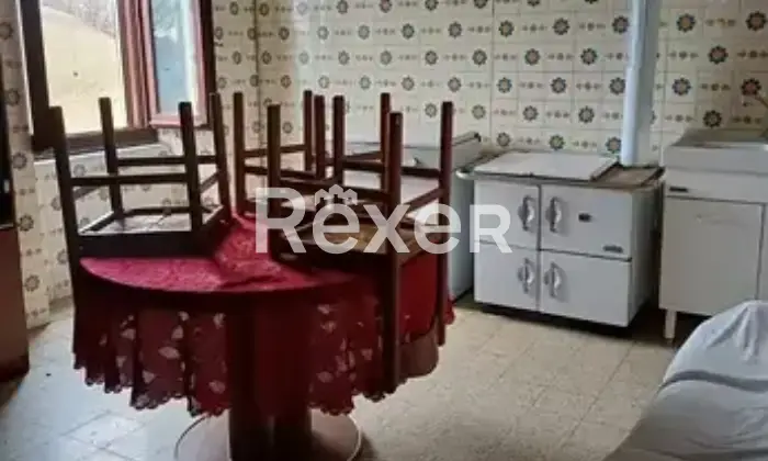 Rexer-Carpineti-Casa-indipendente-con-ex-stalla-in-sasso-e-terreno-Carpineti-RE-Altro