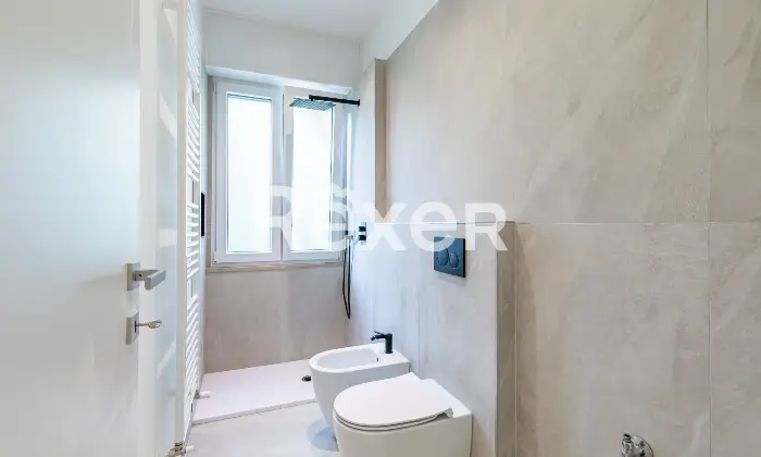 Rexer-Bologna-Elegante-appartamento-ristrutturato-con-camere-da-letto-e-posto-auto-condominiale-Altro