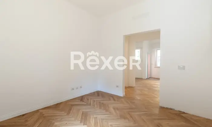 Rexer-Bologna-Elegante-appartamento-ristrutturato-con-camere-da-letto-e-posto-auto-condominiale-Altro