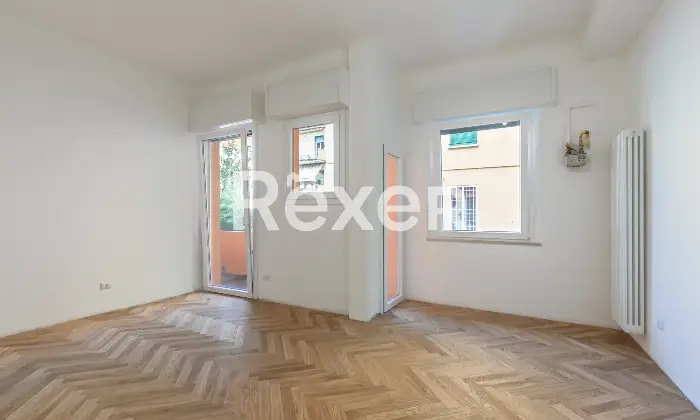 Rexer-Bologna-Elegante-appartamento-ristrutturato-con-camere-da-letto-e-posto-auto-condominiale-Altro