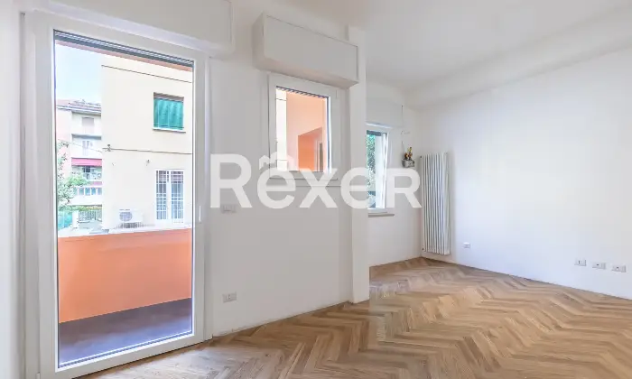 Rexer-Bologna-Elegante-appartamento-ristrutturato-con-camere-da-letto-e-posto-auto-condominiale-Altro