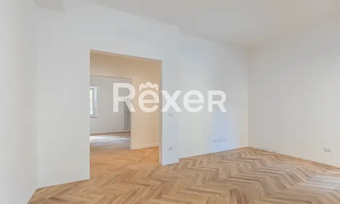 Rexer-Bologna-Elegante-appartamento-ristrutturato-con-camere-da-letto-e-posto-auto-condominiale-Altro