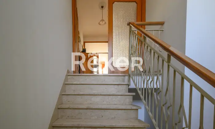 Rexer-Spinea-villa-singola-con-ampio-scoperto-privato-e-magazzini-Altro