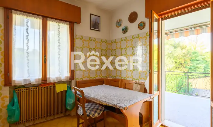 Rexer-Spinea-villa-singola-con-ampio-scoperto-privato-e-magazzini-Altro