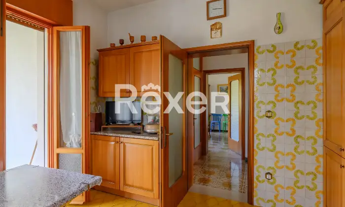 Rexer-Spinea-villa-singola-con-ampio-scoperto-privato-e-magazzini-Altro