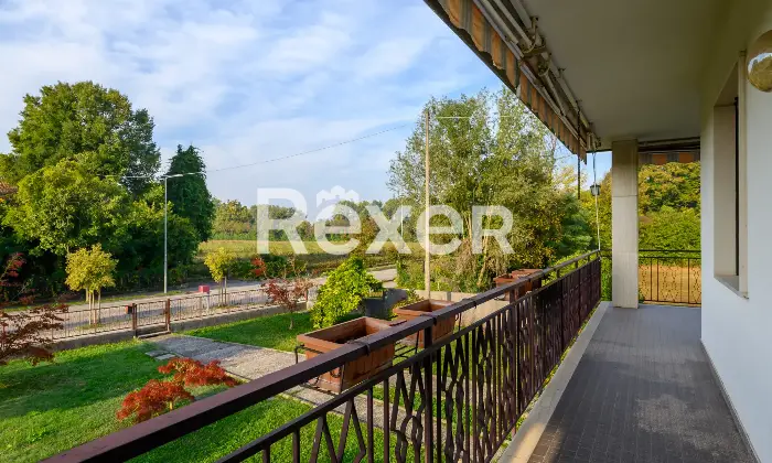 Rexer-Spinea-villa-singola-con-ampio-scoperto-privato-e-magazzini-Altro