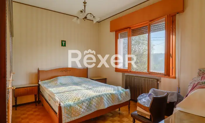 Rexer-Spinea-villa-singola-con-ampio-scoperto-privato-e-magazzini-Altro
