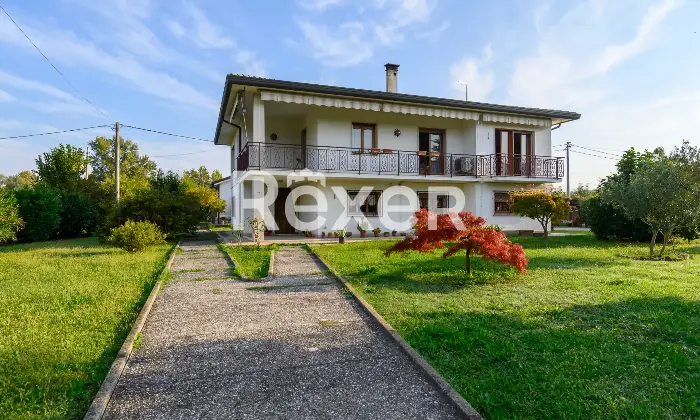 Rexer-Spinea-villa-singola-con-ampio-scoperto-privato-e-magazzini-Altro