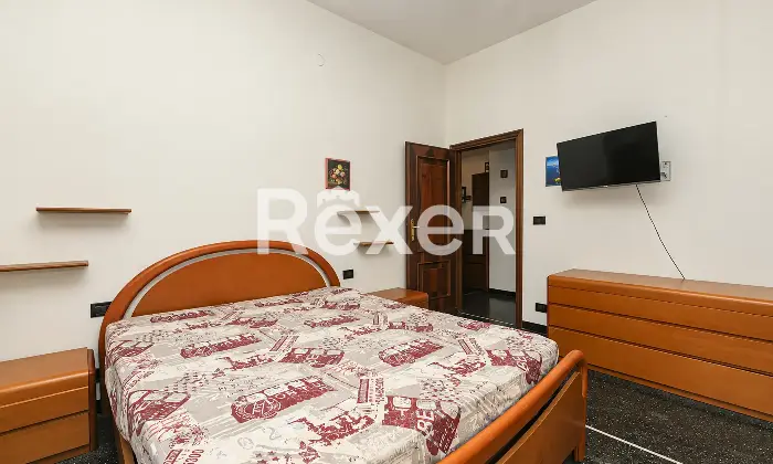 Rexer-Genova-Via-Edera-Genova-Piano-alto-con-ascensore-Appartamento-composto-da-living-con-cucina-ca