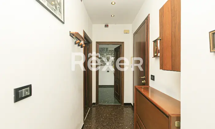 Rexer-Genova-Via-Edera-Genova-Piano-alto-con-ascensore-Appartamento-composto-da-living-con-cucina-ca