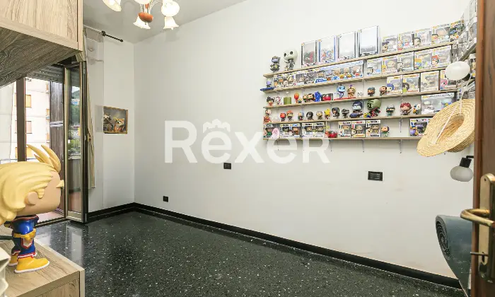 Rexer-Genova-Via-Edera-Genova-Piano-alto-con-ascensore-Appartamento-composto-da-living-con-cucina-ca