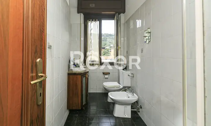 Rexer-Genova-Via-Edera-Genova-Piano-alto-con-ascensore-Appartamento-composto-da-living-con-cucina-ca