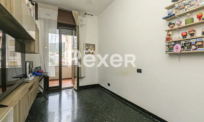 Rexer-Genova-Via-Edera-Genova-Piano-alto-con-ascensore-Appartamento-composto-da-living-con-cucina-ca
