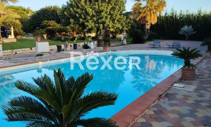 Rexer-Modica-Villa-con-piscina-Terrazzo