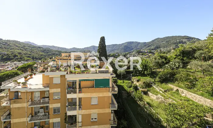 Rexer-Rapallo-UNICO-APPARTAMENTO-CON-TERRAZZO-VISTA-MARE-ALLINTERNO-DI-CONTESTO-PRIVATO-CON-PISCINA-BOX-COMPRESO-Altro