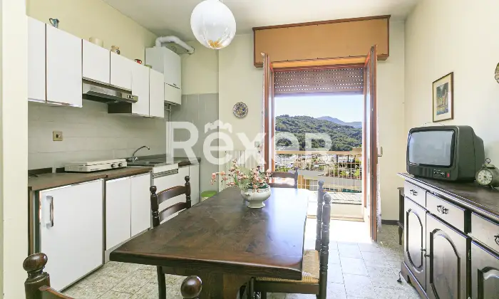 Rexer-Rapallo-UNICO-APPARTAMENTO-CON-TERRAZZO-VISTA-MARE-ALLINTERNO-DI-CONTESTO-PRIVATO-CON-PISCINA-BOX-COMPRESO-Altro