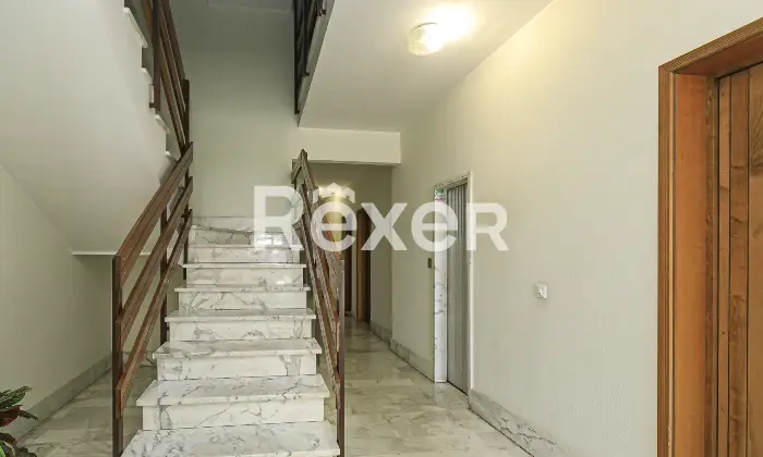 Rexer-Rapallo-UNICO-APPARTAMENTO-CON-TERRAZZO-VISTA-MARE-ALLINTERNO-DI-CONTESTO-PRIVATO-CON-PISCINA-BOX-COMPRESO-Altro