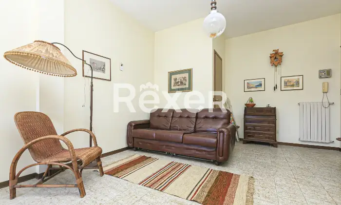 Rexer-Rapallo-UNICO-APPARTAMENTO-CON-TERRAZZO-VISTA-MARE-ALLINTERNO-DI-CONTESTO-PRIVATO-CON-PISCINA-BOX-COMPRESO-Altro