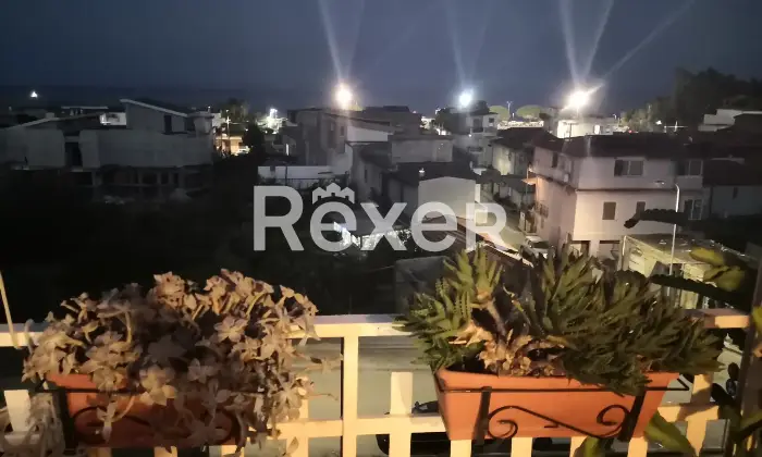 Rexer-Bianco-Attico-in-vendita-in-Viale-della-Pace-a-Bianco-Altro