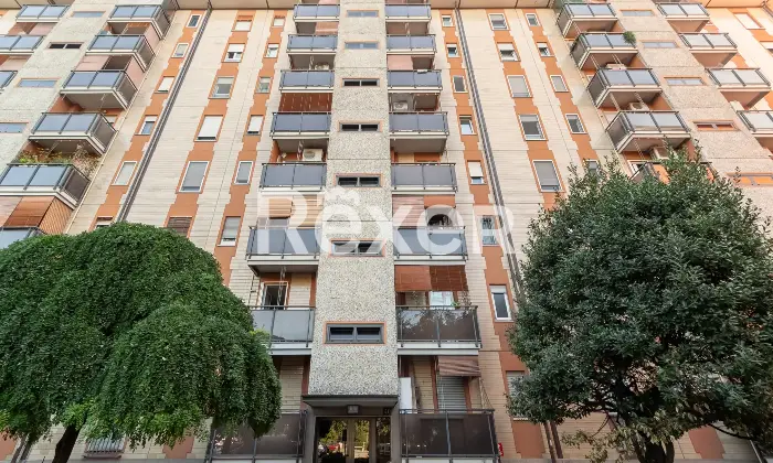 Rexer-Milano-Bilocale-con-servizi-e-cantina-Altro