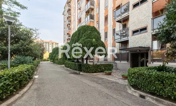 Rexer-Milano-Bilocale-con-servizi-e-cantina-Altro