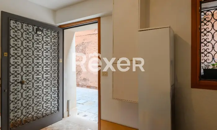 Rexer-Venezia-appartamento-con-ingresso-indipendente-porta-sola-Altro