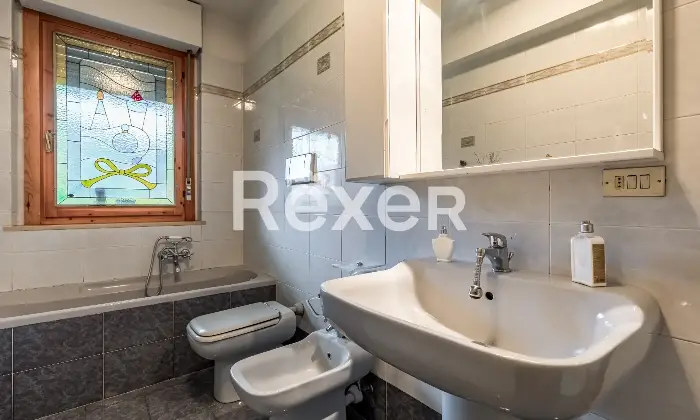 Rexer-San-Mauro-Torinese-QUADRILOCALE-CON-DUE-BOX-AUTO-INCLUSI-NEL-PREZZO-Altro
