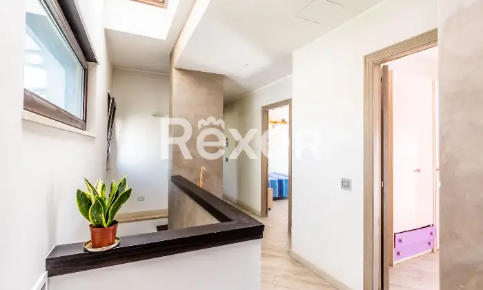 Rexer-Pomigliano-dArco-VILLA-INDIPENDENTE-DI-PRESTIGIO-DESIGN-LUCE-E-COMFORT-NEL-CUORE-DI-POMIGLIANO-DARCO-Altro
