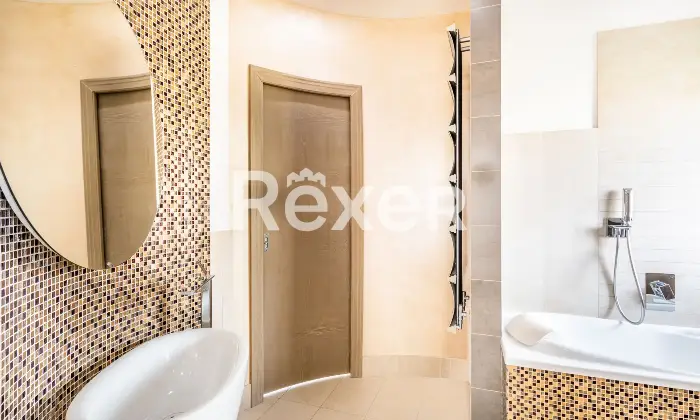 Rexer-Pomigliano-dArco-VILLA-INDIPENDENTE-DI-PRESTIGIO-DESIGN-LUCE-E-COMFORT-NEL-CUORE-DI-POMIGLIANO-DARCO-Altro