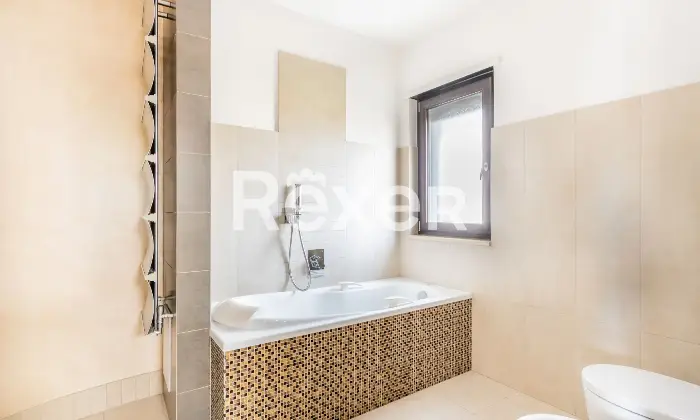 Rexer-Pomigliano-dArco-VILLA-INDIPENDENTE-DI-PRESTIGIO-DESIGN-LUCE-E-COMFORT-NEL-CUORE-DI-POMIGLIANO-DARCO-Altro