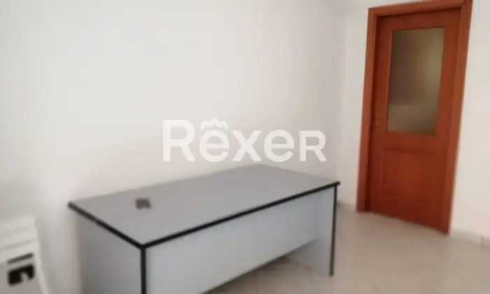 Rexer-Reggio-Calabria-Locale-uso-ufficio-mq-al-piano-terra-con-giardinetto-di-pertinenza-Reggio-Calabria-Altro