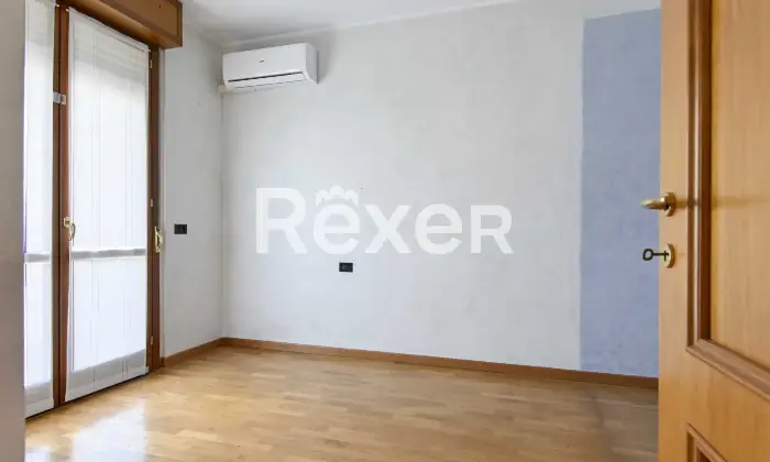 Rexer-TREVIGLIO-In-contesto-signorile-splendido-trelocali-con-doppi-servizi-box-doppio-e-cantina-Altro