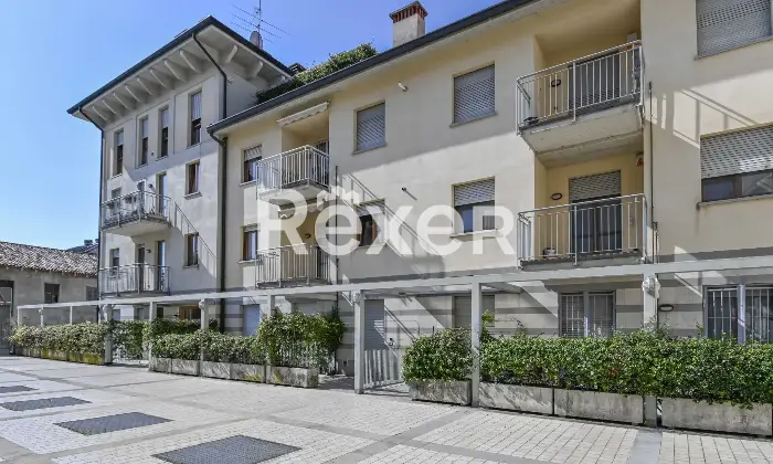 Rexer-TREVIGLIO-In-contesto-signorile-splendido-trelocali-con-doppi-servizi-box-doppio-e-cantina-Altro