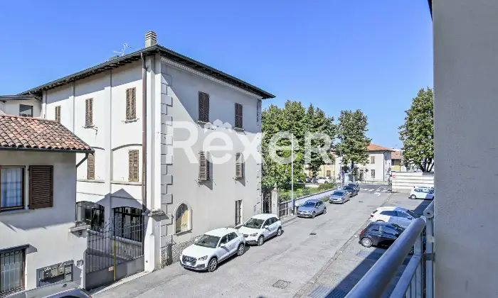 Rexer-TREVIGLIO-In-contesto-signorile-splendido-trelocali-con-doppi-servizi-box-doppio-e-cantina-Altro