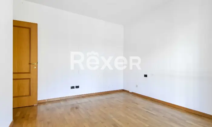 Rexer-TREVIGLIO-In-contesto-signorile-splendido-trelocali-con-doppi-servizi-box-doppio-e-cantina-Altro