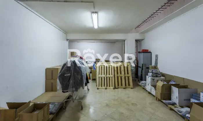 Rexer-Bari-LOCALE-COMMERCIALE-VIA-BRIGATA-REGINA-A-Altro