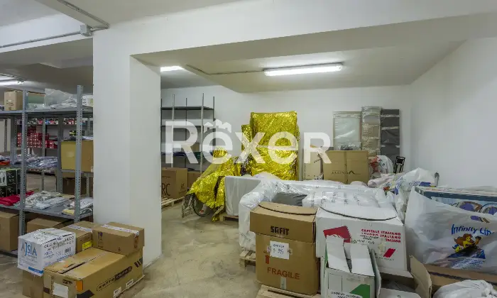 Rexer-Bari-LOCALE-COMMERCIALE-VIA-BRIGATA-REGINA-A-Altro